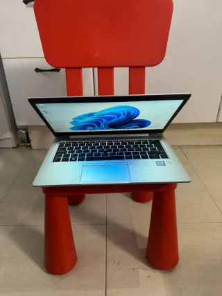 Ordenador Portátil HP Elitebook i5 8 generación.