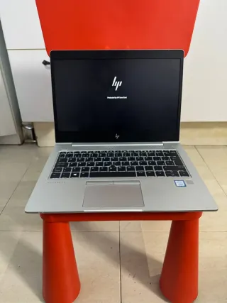 Ordenador Portátil HP Elitebook i5 8 generación.