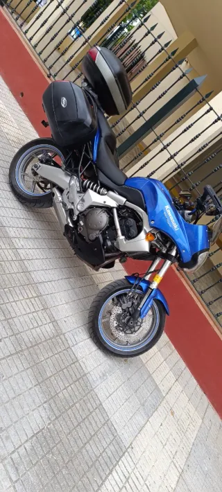 Kawasaki Versys Azul limitada a 2