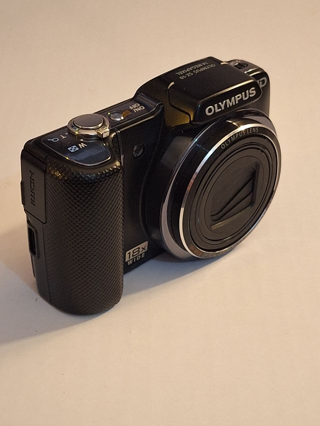 Olympus SZ-10 Cámara Digital 14MP 18x Zoom