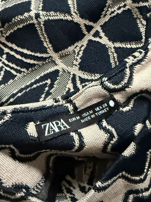 Vestido Zara Talla M Negro y Beige. Punto, elástic