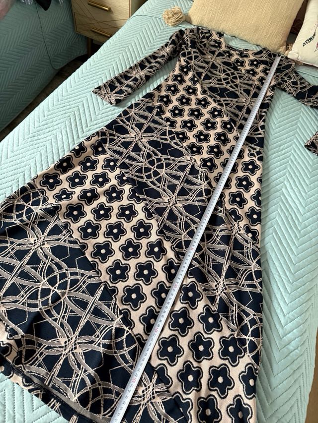 Vestido Zara Talla M Negro y Beige. Punto, elástic