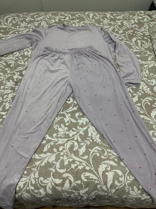 Pijama terciopelo corazón Primark usado una vez 
