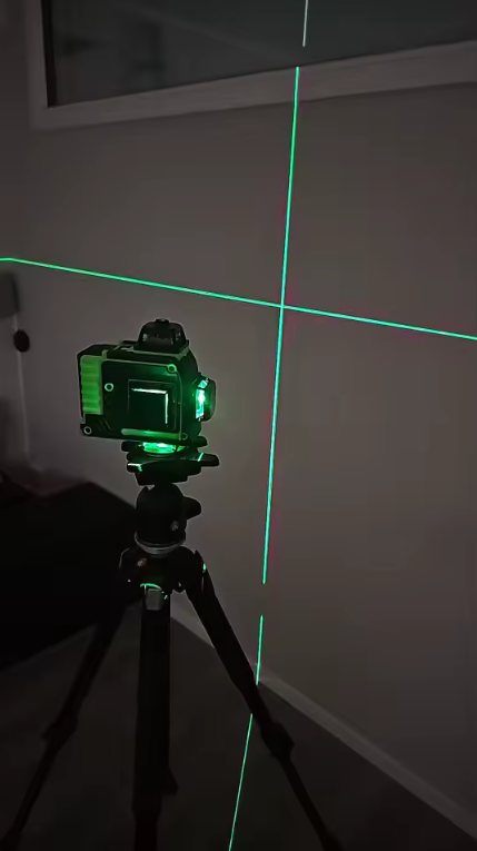 Nivel Láser 16 Líneas Profesional + Trípode