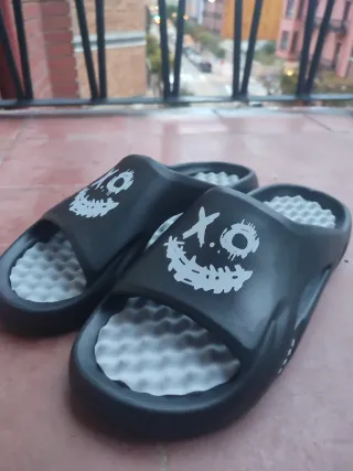 Sandalias negras nuevas talla 44