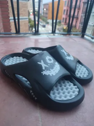 Sandalias negras nuevas talla 44