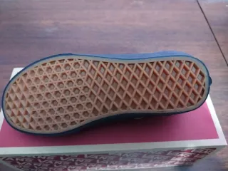 Vans Ward Negras Nuevas. Talla 37