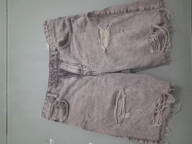 Pantalones vaqueros rotos