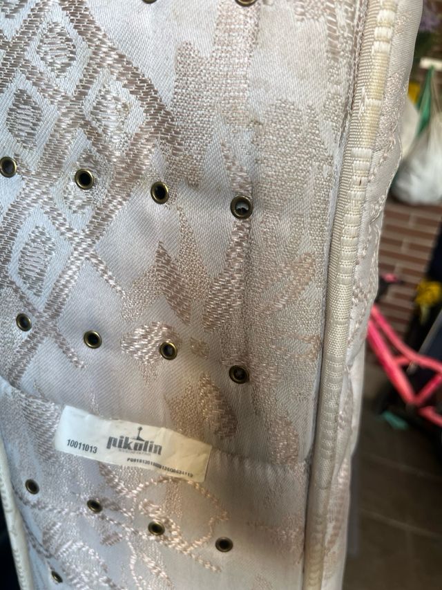 Colchón para matrimonio 1.35 cm x1.90 cm