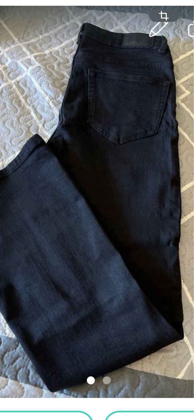 Lote de 2 blusas y 3 vaqueros