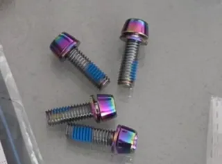 Tornillos Ti Rainbow M5 x 16mm (4 unidades)