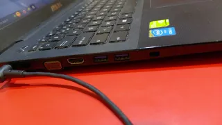 Portátil Asus F554L i7, 12GB RAM, SSD, GeForce 820