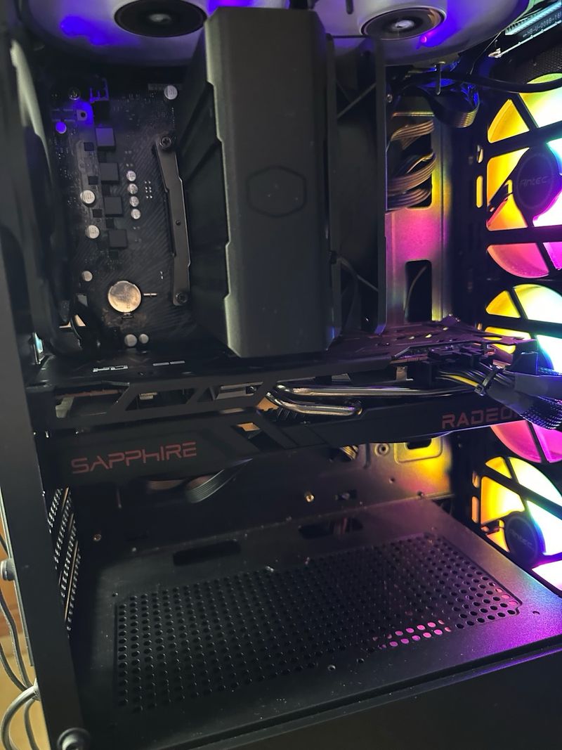 PC Gaming Ryzen 5 5600XT RX 6700XT 16GB RAM afbeelding 2