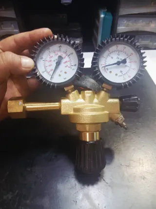 Regulador Presión Gas CO2 Manómetro Latón