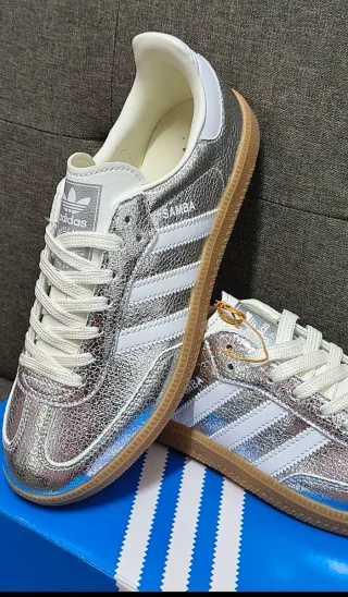 Zapatillas Adidas Plata/Blanco Talla : 40