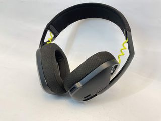 diadema logitech g435