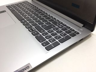 pc portatil lenovo 82r4