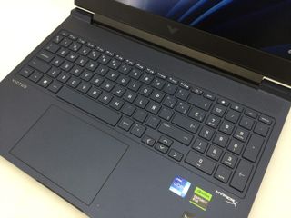 pc portatil hp victus by hp gaming laptop 16-r1xxx