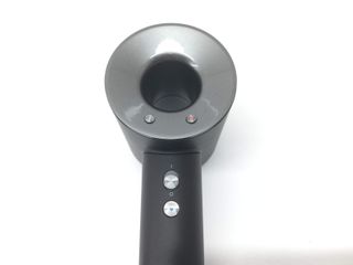 secador pelo dyson hd07