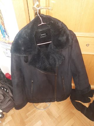 Chaqueta negra Stradivarius Talla L