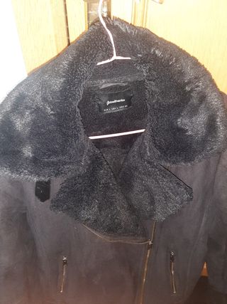 Chaqueta negra Stradivarius Talla L