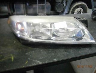 Faro der renault 8200002847 laguna ii (bg0) 39746