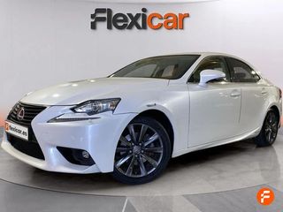 Lexus IS 2.5 300h Executive Parking