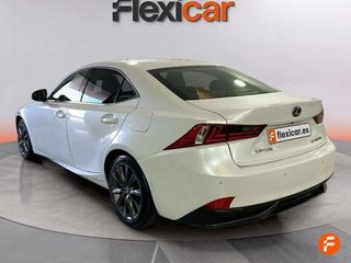 Lexus IS 2.5 300h Executive Parking