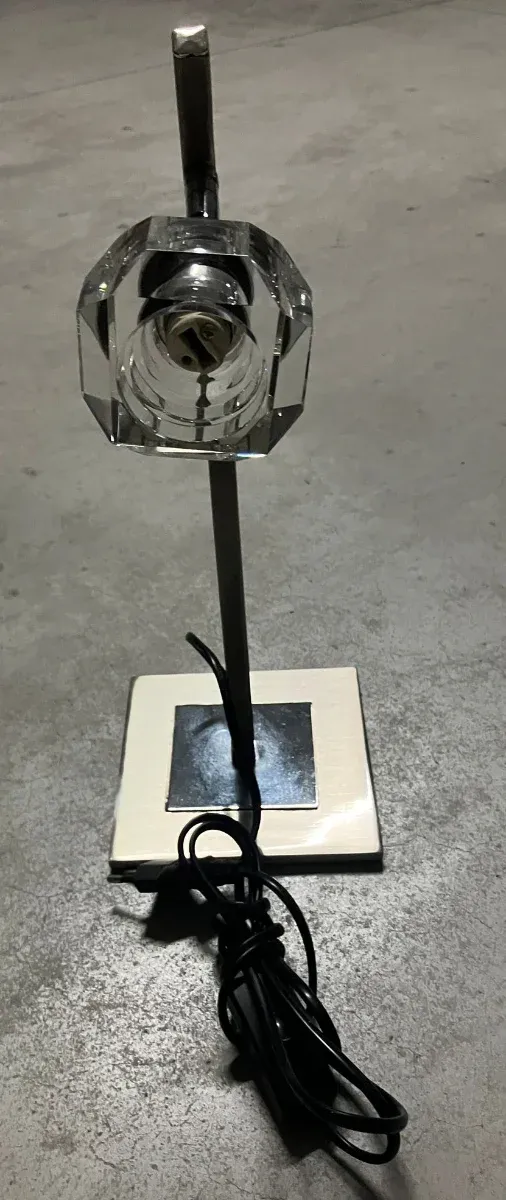 Lámpara de mesa moderna cristal y metal