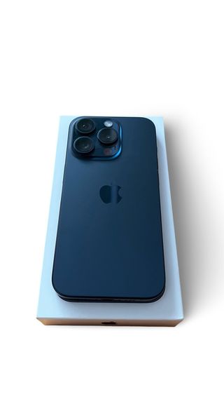 iPhone 15 Pro Blu Navy