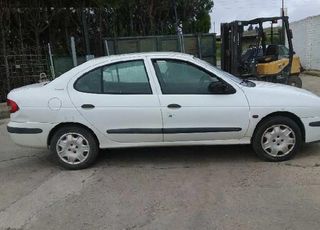 Piloto trasero renault megane i fase 2 1.9 4514085