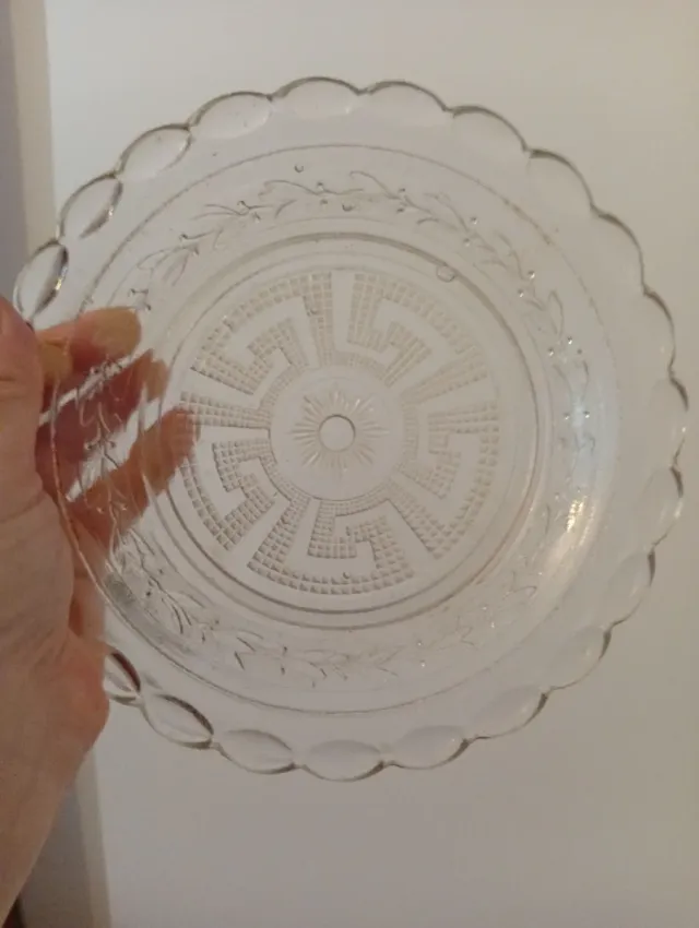 Plato cristal antiguo tallado