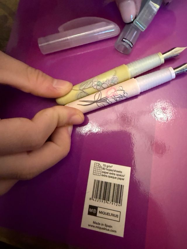 2 Plumas Inoxcrom con Diseño Floral