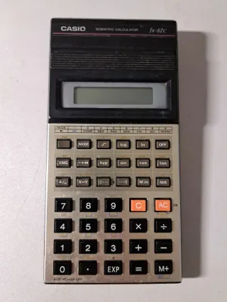 Calculadora Científica Casio fx-82C