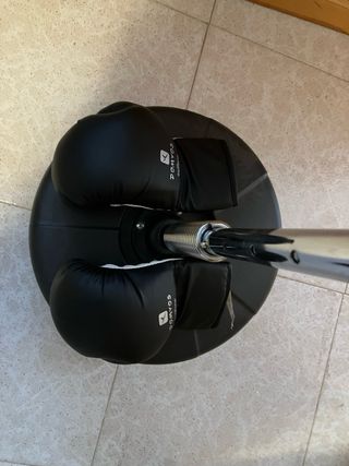 Boxeo infantil: saco y guantes
