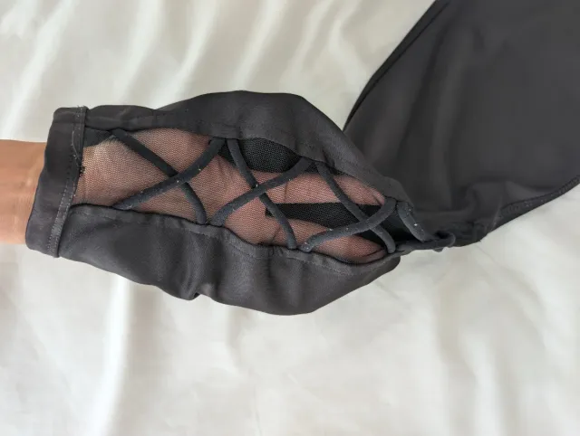 Leggings negros con transparencias