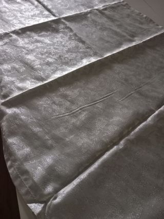 Centro Tavola Elegante Argento e Bianco