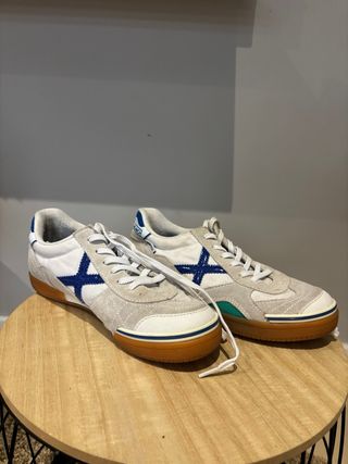 Zapatillas Munich Blancas y Azules