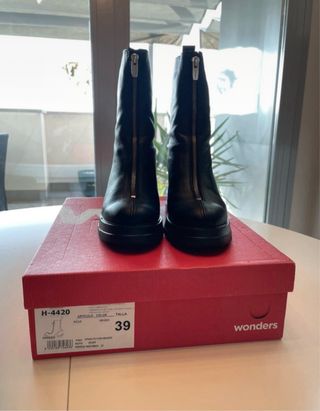 Botas Wonders de cuero negras talla 39