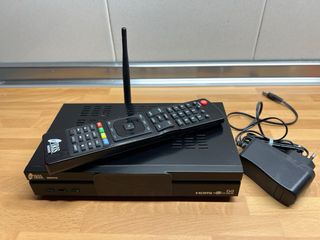 Decodificador Satélite Iris 9800HD