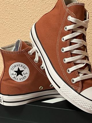 Converse Chuck Taylor high in a nutshell talla 39