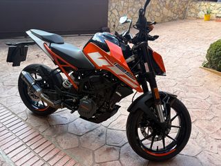 KTM Duke 125