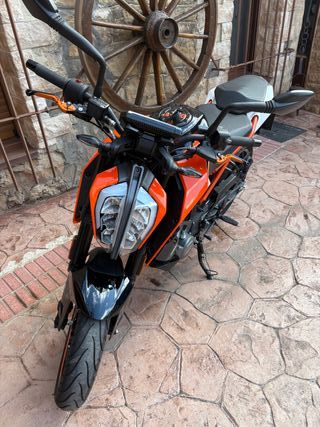 KTM Duke 125