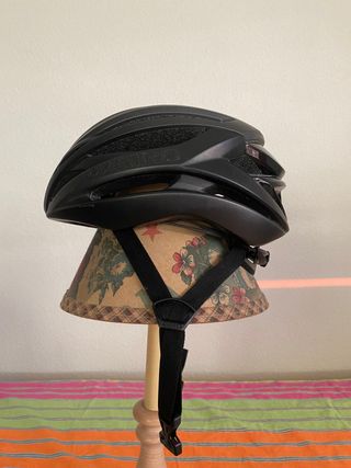 Casco Giro Negro