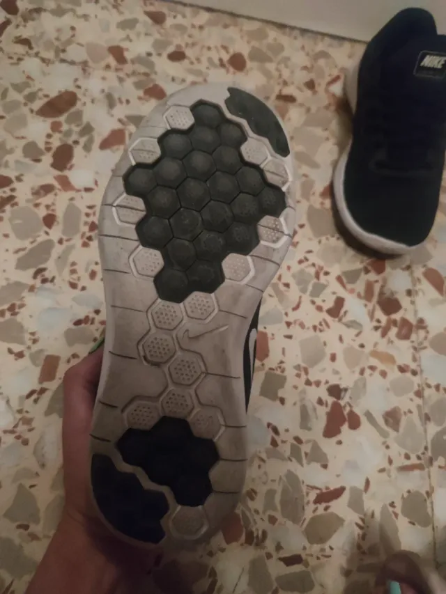 Zapatillas Nike Negras y Blancas