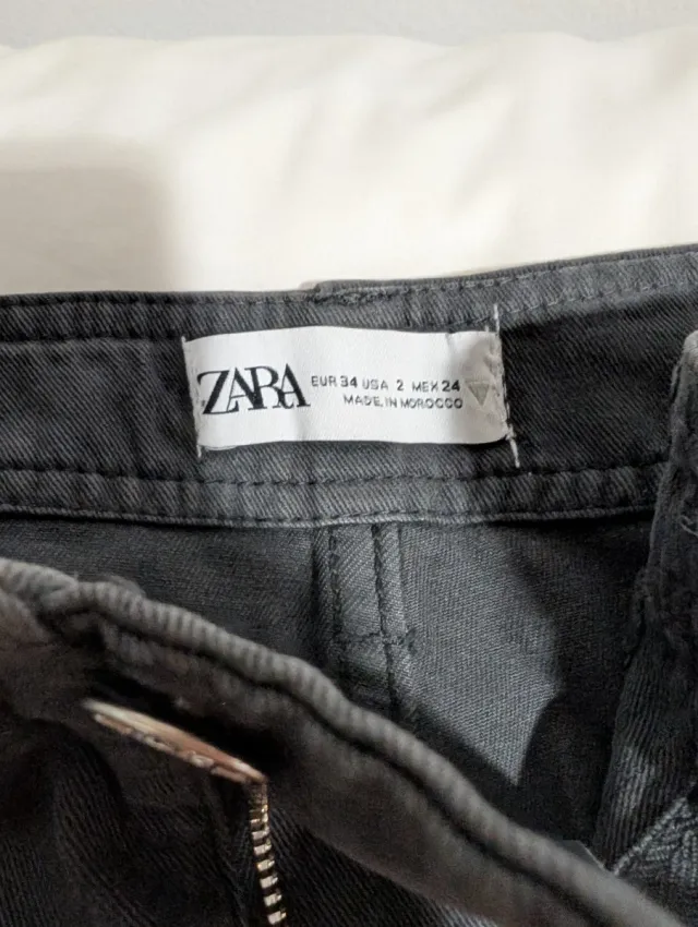 Pantalón cargo Zara