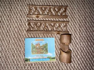 Casa del Árbol Sylvanian Families con caja