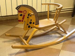 Caballito balancín de madera