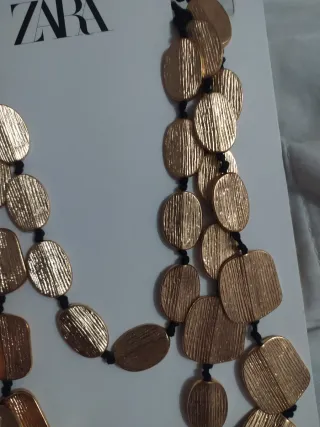 Collar triple metálico Zara dorado