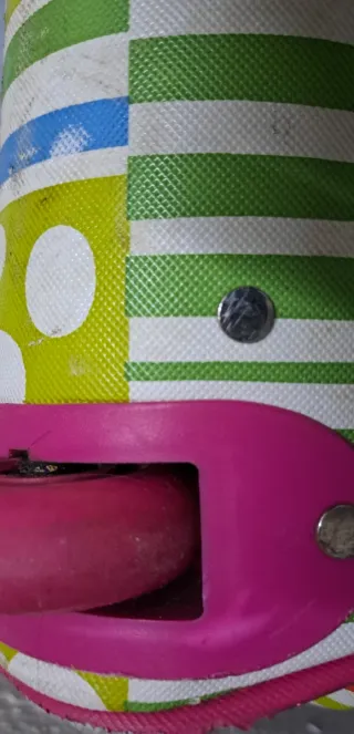 Maleta/bolso multicolor con ruedas y asas